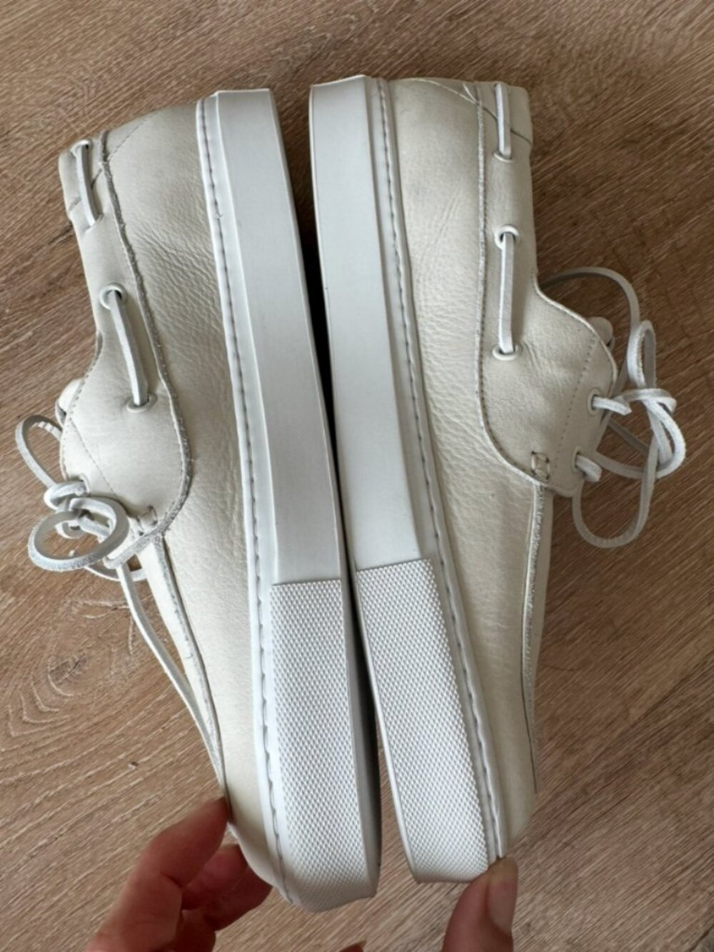 BRAND NEW KOIO Ivory Leather Boat Shoes in Size 10 - Picture 4 of 10